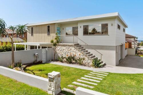 Caves Beach Maison | Pacific Breeze