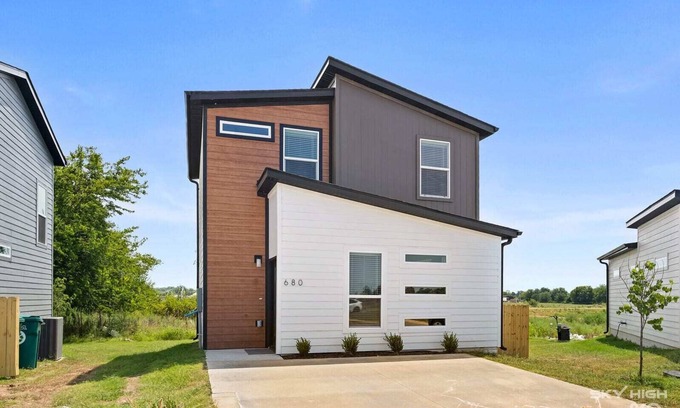 Centerton Maison | Pacific Palace-2bed/2.5bath Home in Centerton