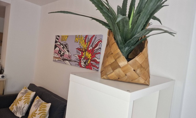 Carretera de Cadiz Appartement | Pacifico 18, Elegante Estudio a Escasos Metros de la Playa y Piscina