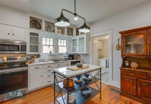 Canton Maison | Pack N Play Walk to Downtown Pet Friendly