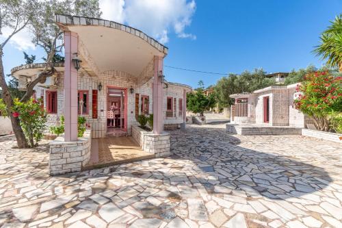 Gaios Appartement | Paco's Resort Barbie House