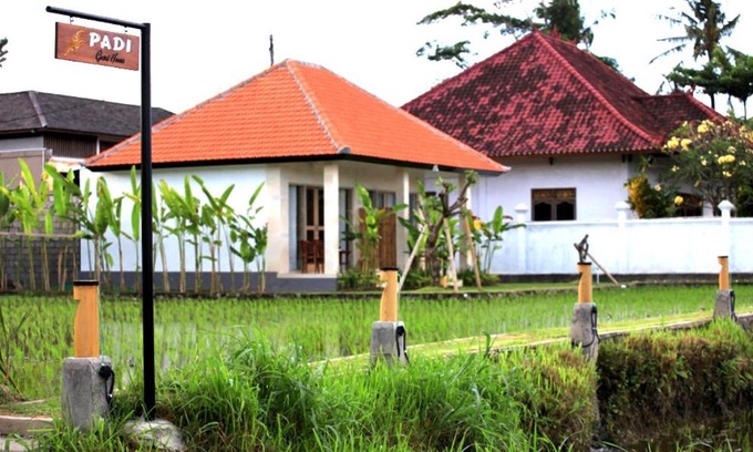 Medahan Maison | Padi guest house