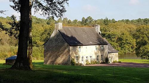 Paimpont Maison | Paimpont: Gîte de la Haute Fenderie