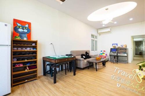 Xiaoliuqiu Maison | Painted Holiday