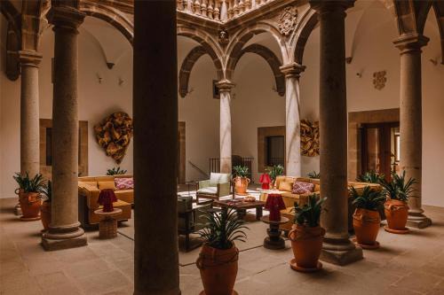 Santiago Hôtel | Palacio De Godoy Caceres, Curio Collection By Hilton