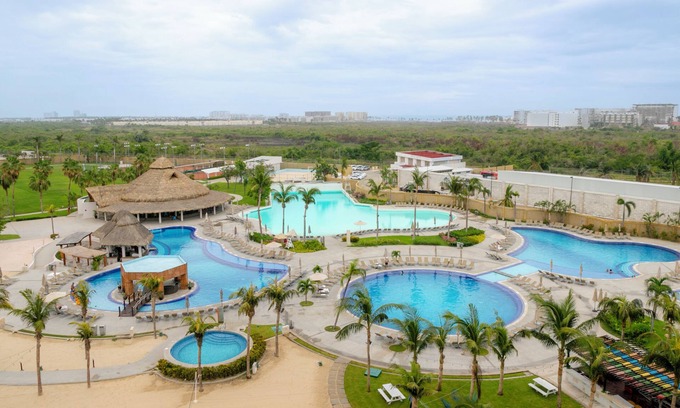 Puente del Mar Hôtel | Palacio Mundo Imperial All Inclusive Resort
