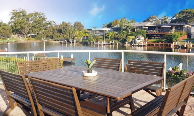 Sussex Inlet Maison | Palatial Multi family Waterfront