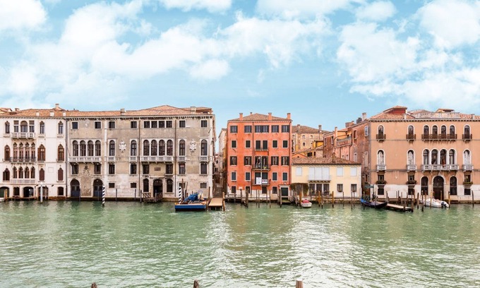 San Polo Villa | Palazzo Perla - Three Bedroom Villa, Sleeps 6