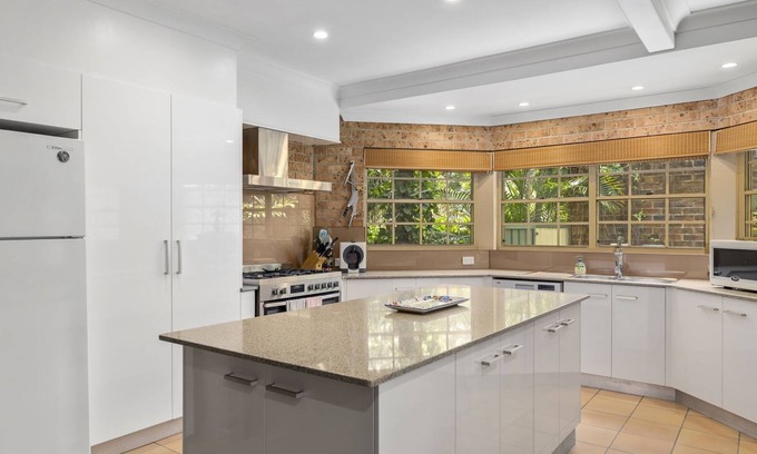 Red Rock Maison | Palm Beach House - Red Rock location