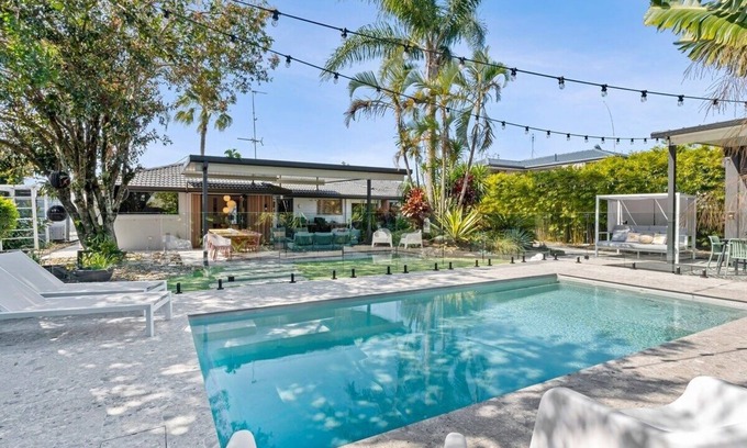 Palm Beach Maison | Palm Beach Poolside Haven – 4BR & Outdoor Living