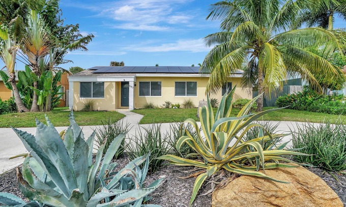 Parker Ridge Maison | Palm Jungle Haus – 4BR + Pool Oasis!