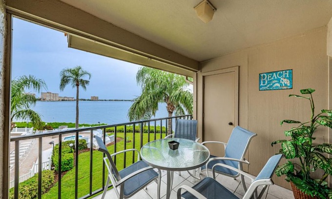 Palma del Mar Maison | Palma Dont Worry Beach Happy on Isla del Sol