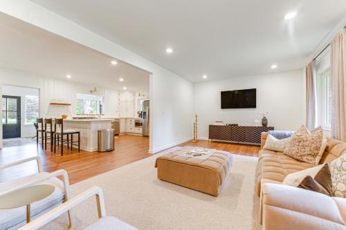 Palmetto Maison | Palmetto Cottage with Fire Pit, Game Table and More!