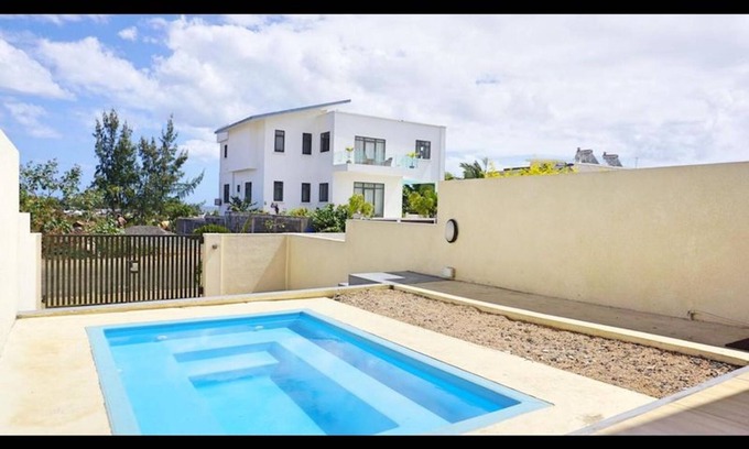 Flic-en-Flac Appartement | Palmyre Residence No 8 Licensed By Tourism Authority 10071