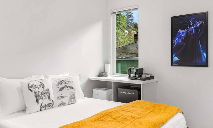 North Queen Anne Appartement | Palpatine Sith Lord Suite