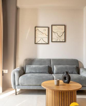 Pasalimani Appartement | Pame Rentals - 2BD Modern Home Steps from Pasalimani