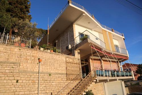 Kruje Hôtel | Pamja e Qyteteve
