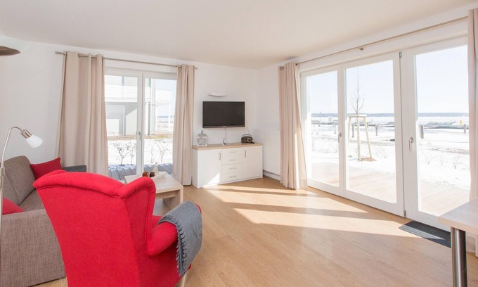 Plau am See Appartement | Panorama apartment "Leuchtturmblick", two terraces dog allowed. House 6 No 57