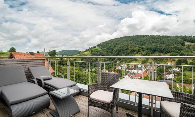 Buehlertal Appartement | Panorama Nature Room 'Bird's Nest' with Stone Pine Wood, Panoramic View and Air Conditioning