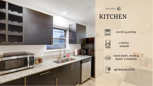 White Rock Hills Maison | Panoramic 4BR 3BA Holiday Home with Pool, Grill, Sauna & Game Room