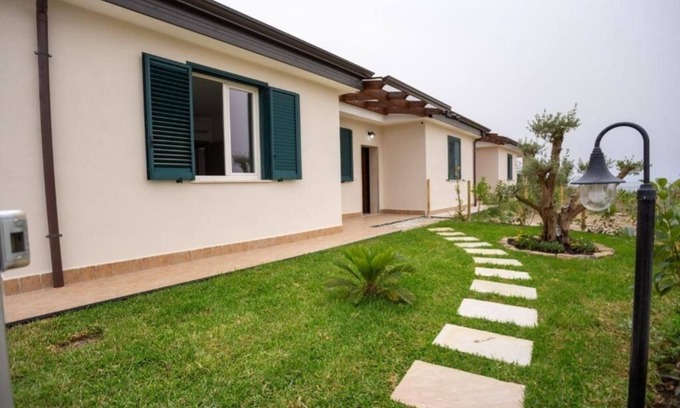 Marina di Ascea Villa | Villa panoramique et moderne avec jardin, confort et détente proximité de la mer