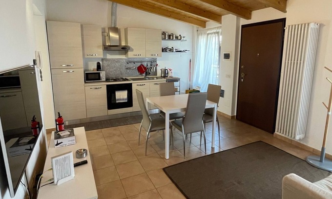 La Fontana Appartement | Panoramic Apartment in Isola - Milan