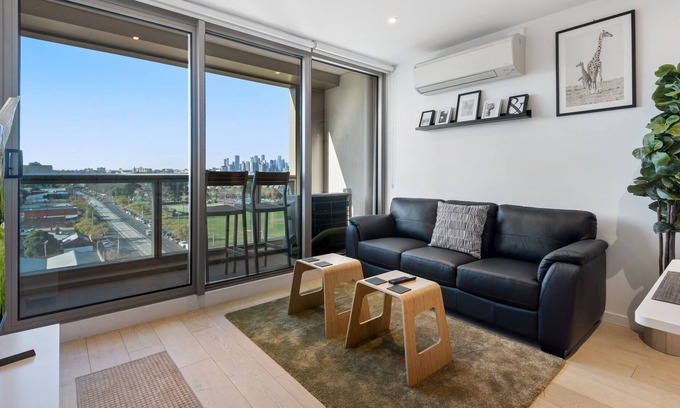 Flemington Appartement | Panoramic City Views, Steps from Racecourse