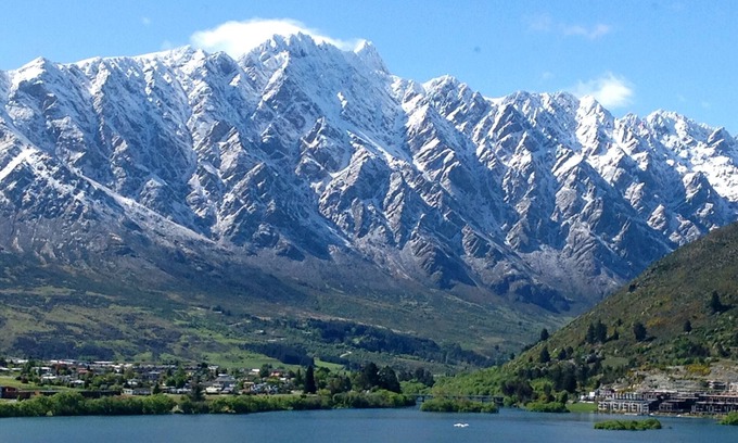 Frankton Maison | Panoramic lake, mountain and marina views