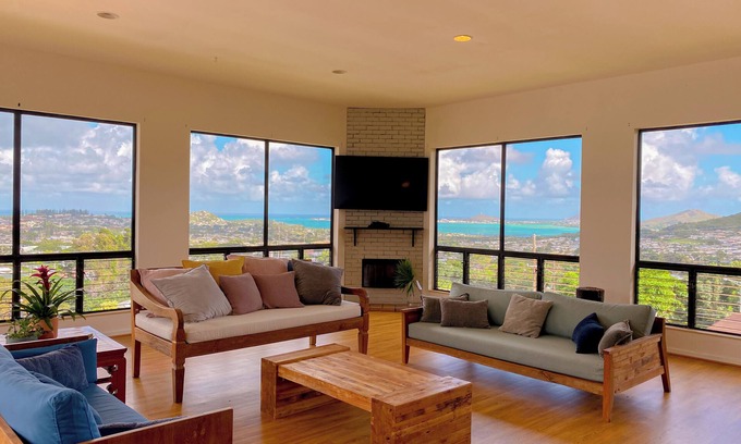 Kaneohe Lit Et Petit-Déjeuner | Panoramic Ocean & Mountain Views -WE HAVE FULL AVAILABILITY, please message us