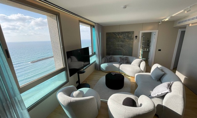 Netanya Appartement | Panoramic Sea View Luxury Suite