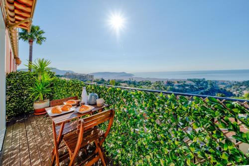 Saint Pierre de Feric Appartement | Panoramic sea view of the French Riviera, Parking