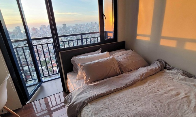 Salcedo Village Copropriété | Panoramic View Corner Unit w/ Balcony Near Airport & Sky Way - 2