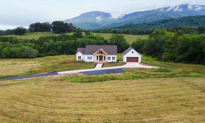 Afton Maison | Panoramic Views by Vineyards 4000 sf new home on 40 acs