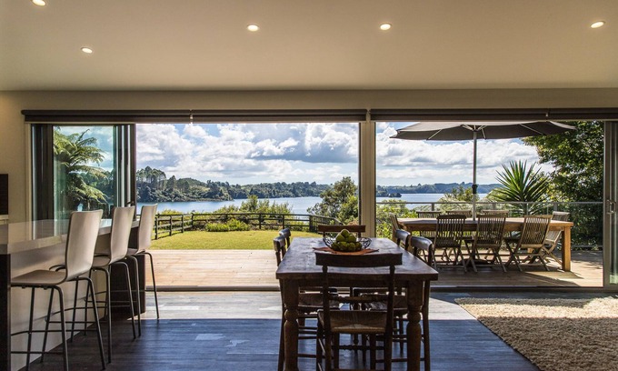 Tikitere Maison | Vues panoramiques, maison moderne, jetée / plage privée