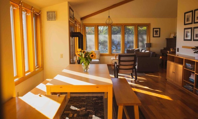 Lummi Island Maison | Panoramic Views of Islands/Sea!