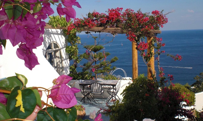 Panarea Maison | panoramique villa style eoleano à Panarea, la plus «belle des îles Eoliennes!