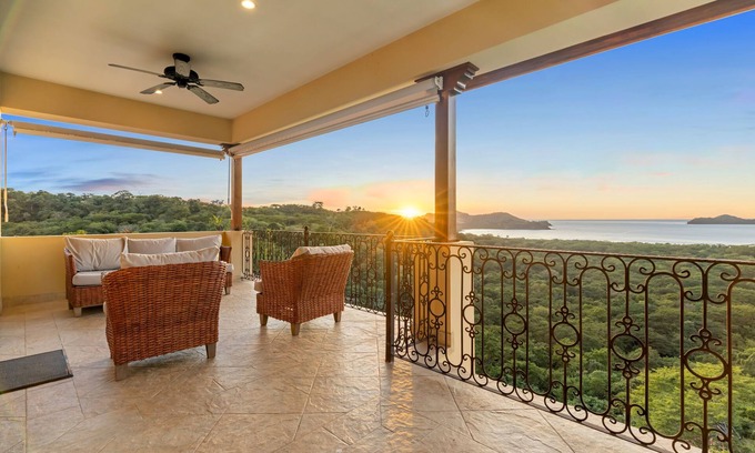 Panama Beach Copropriété | Secluded Penthouse - Sunset Views - Private Pool
