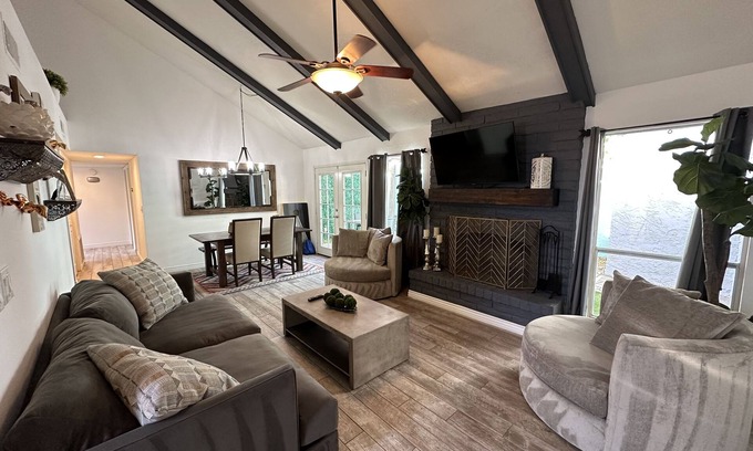 Tempe Maison | Papago Paradise near heart of Scottsdale and Tempe!