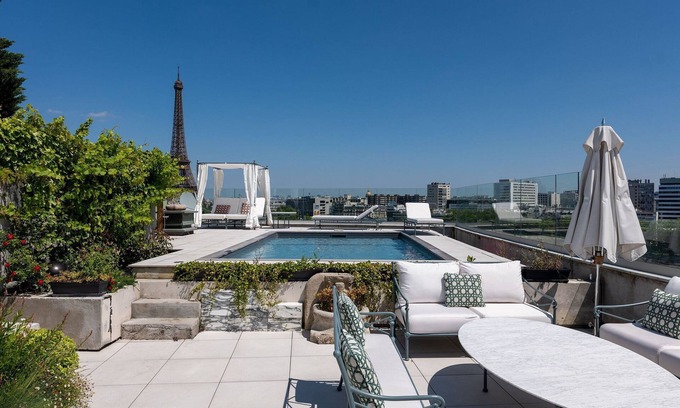 16th Arrondissement Appartement | Par021 - Penthouse with private pool in Paris