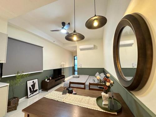 Taman Bukit Mewah Appartement | Paradigm Residence Studio 4pax 2King bed Netflix WiFi