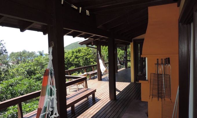 Garopaba Maison | Paradis sur la plage de Silveira. Maison pour 8/10 personnes avec belle vue sur la mer.
