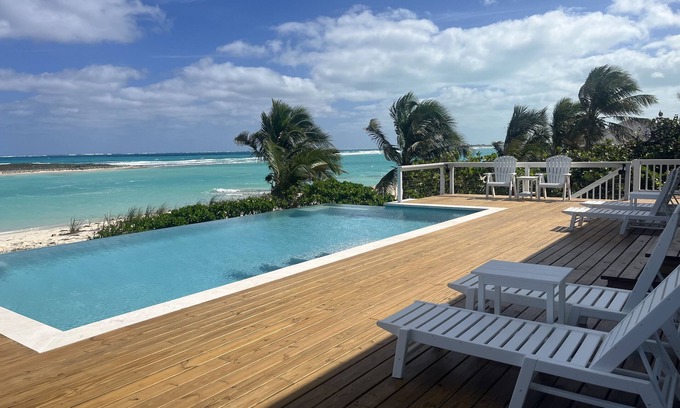 Green Turtle Cay Maison | Paradise Beach House a new 4 bedroom beachfront house with pool