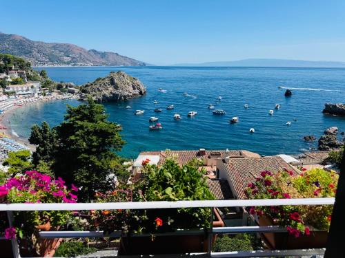 Mazzaro Appartement | Paradise By The Sea