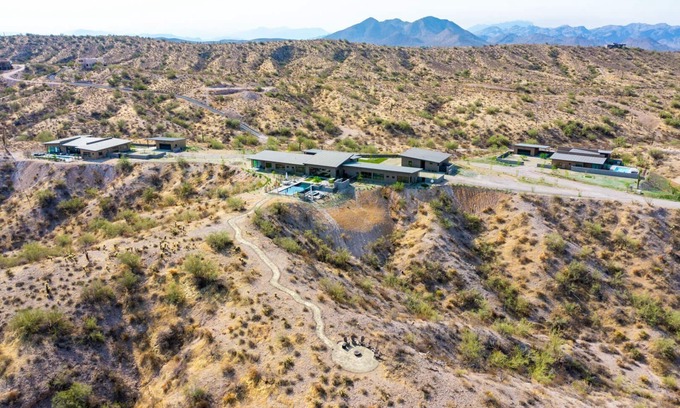 Fort McDowell Maison | Paradise Canyon Retreat - 3 Private Estates