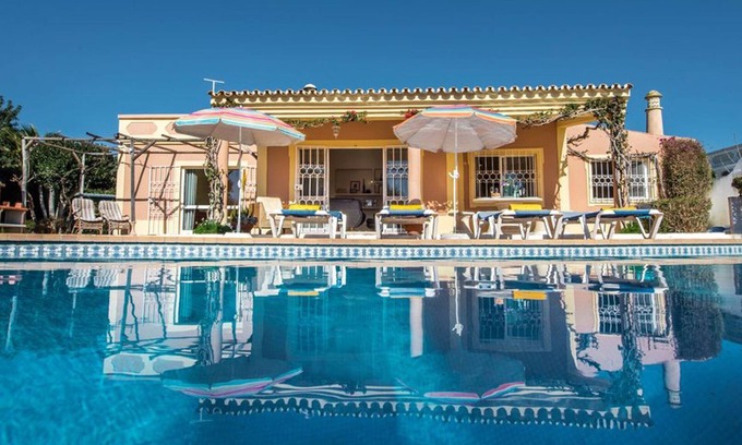 Guia Villa | Villa avec piscine privée, Internet WiFi
