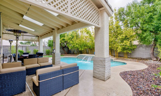 Silverado Ranch Maison | Paradise in Vegas near the Strip w/game room & pool!
