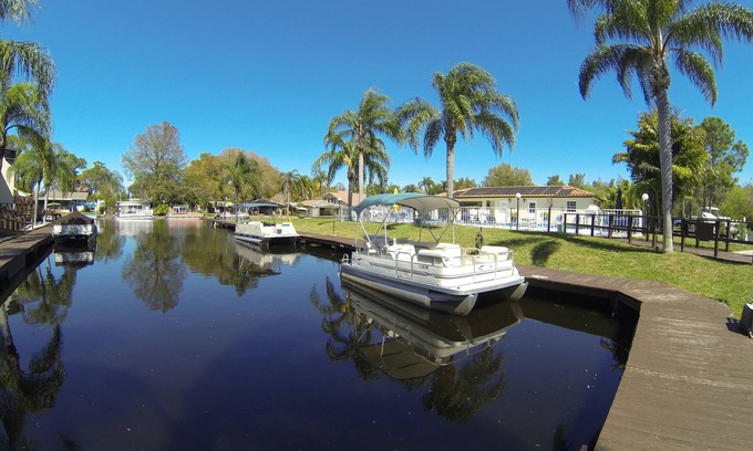 Palm Harbor Copropriété | 'Paradise' Lake Tarpon eau avant Condo avec 19 'Bateau