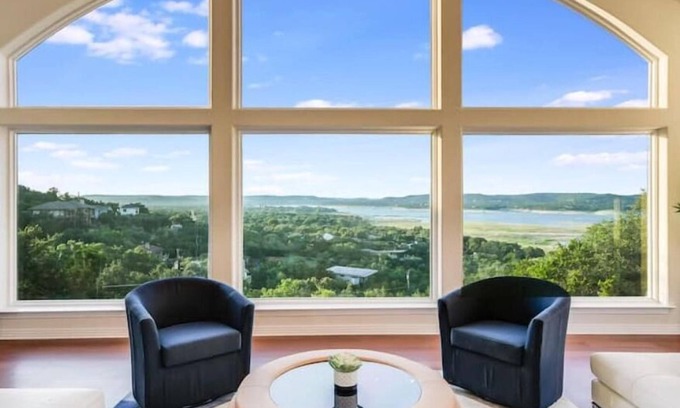 Travis Landing Maison | Paradise on Lake Travis