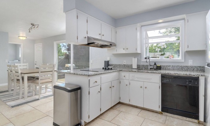 Friendly Maison | Paradise on Polk st: close to UO/Autzen