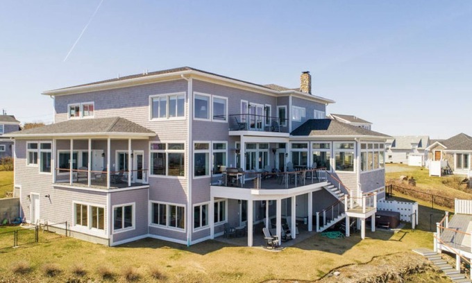 York Beach Maison | Paradise on the Rocks - York Oceanfront